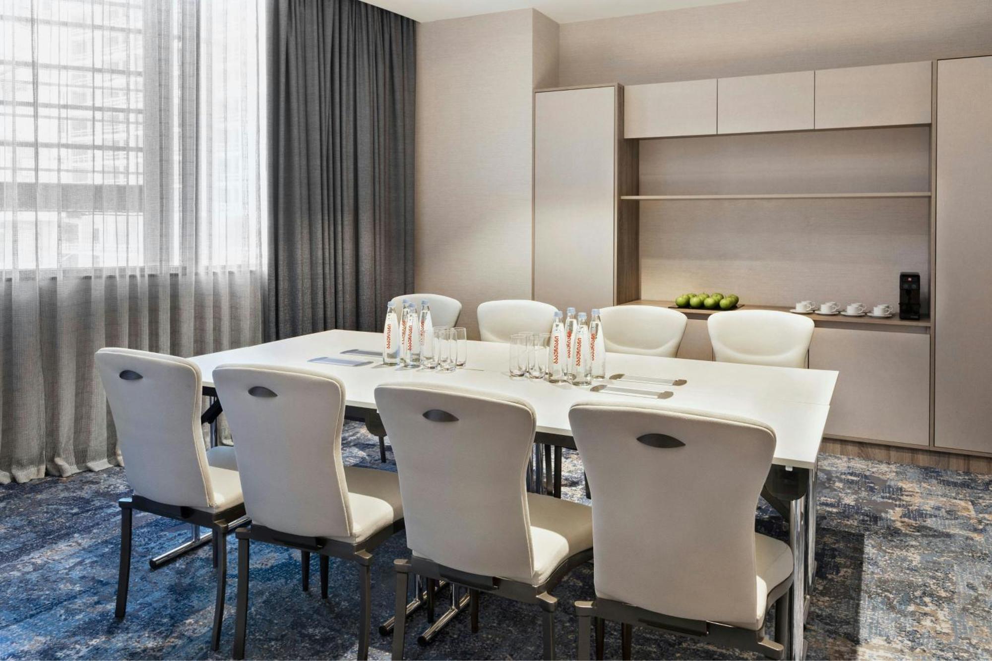 Courtyard By Marriott Batumi Hotel Екстериор снимка