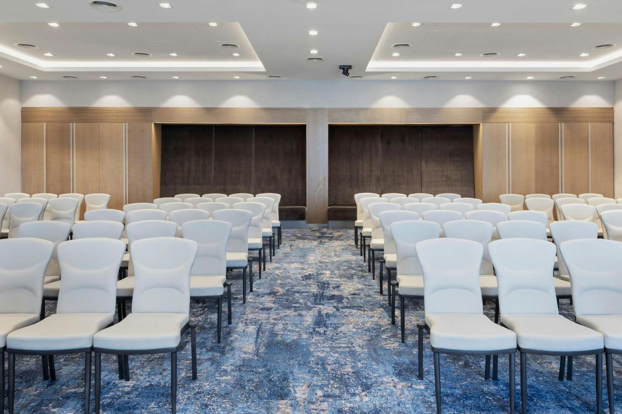Courtyard By Marriott Batumi Hotel Екстериор снимка