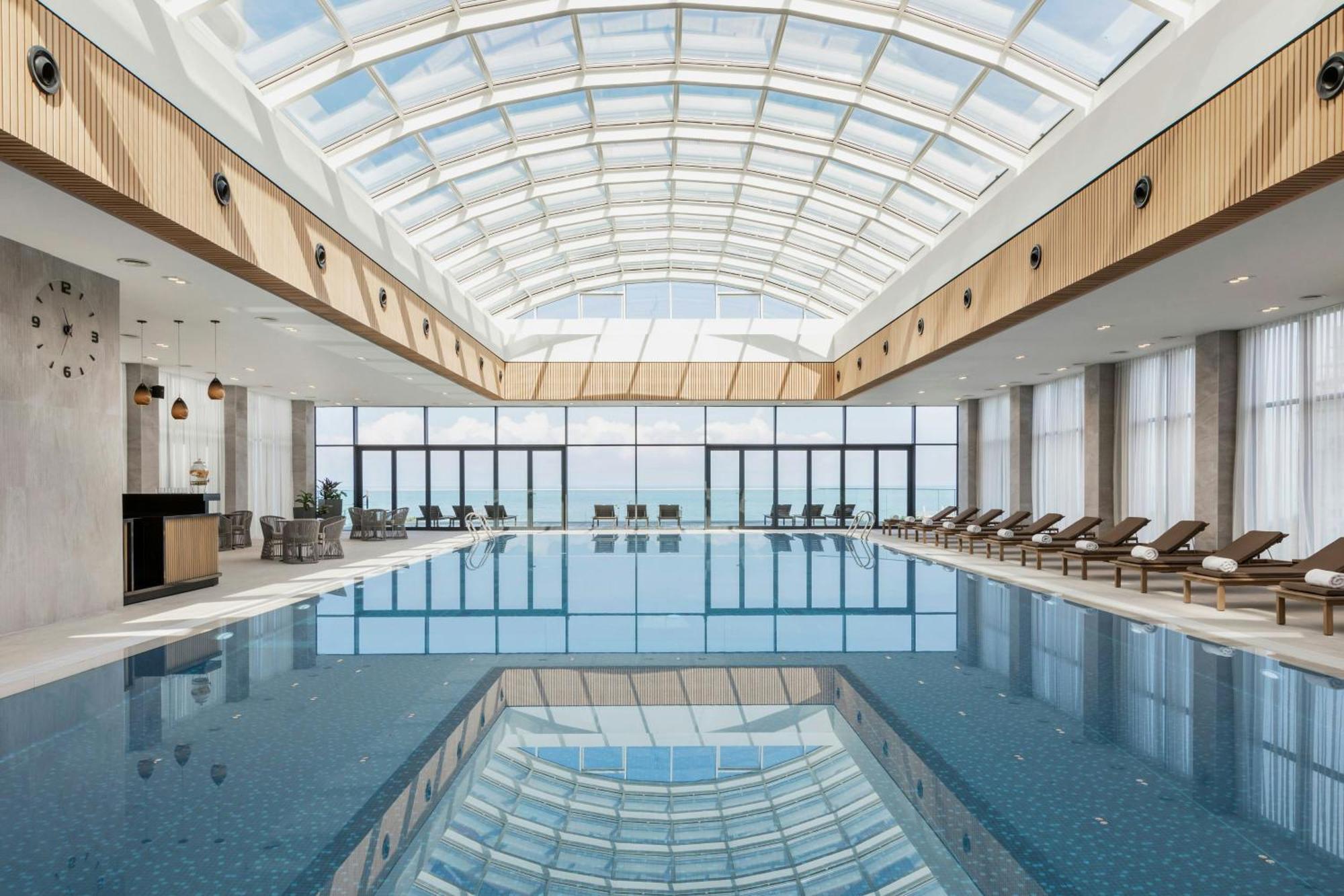 Courtyard By Marriott Batumi Hotel Екстериор снимка
