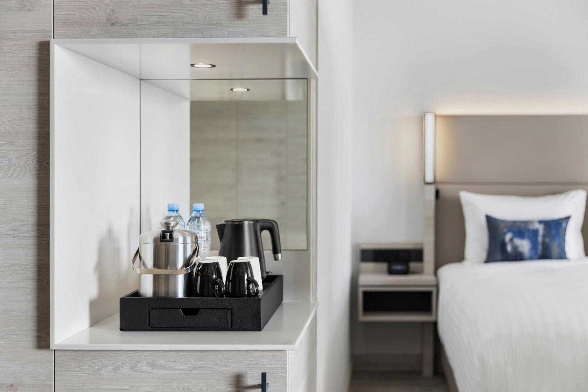 Courtyard By Marriott Batumi Hotel Екстериор снимка