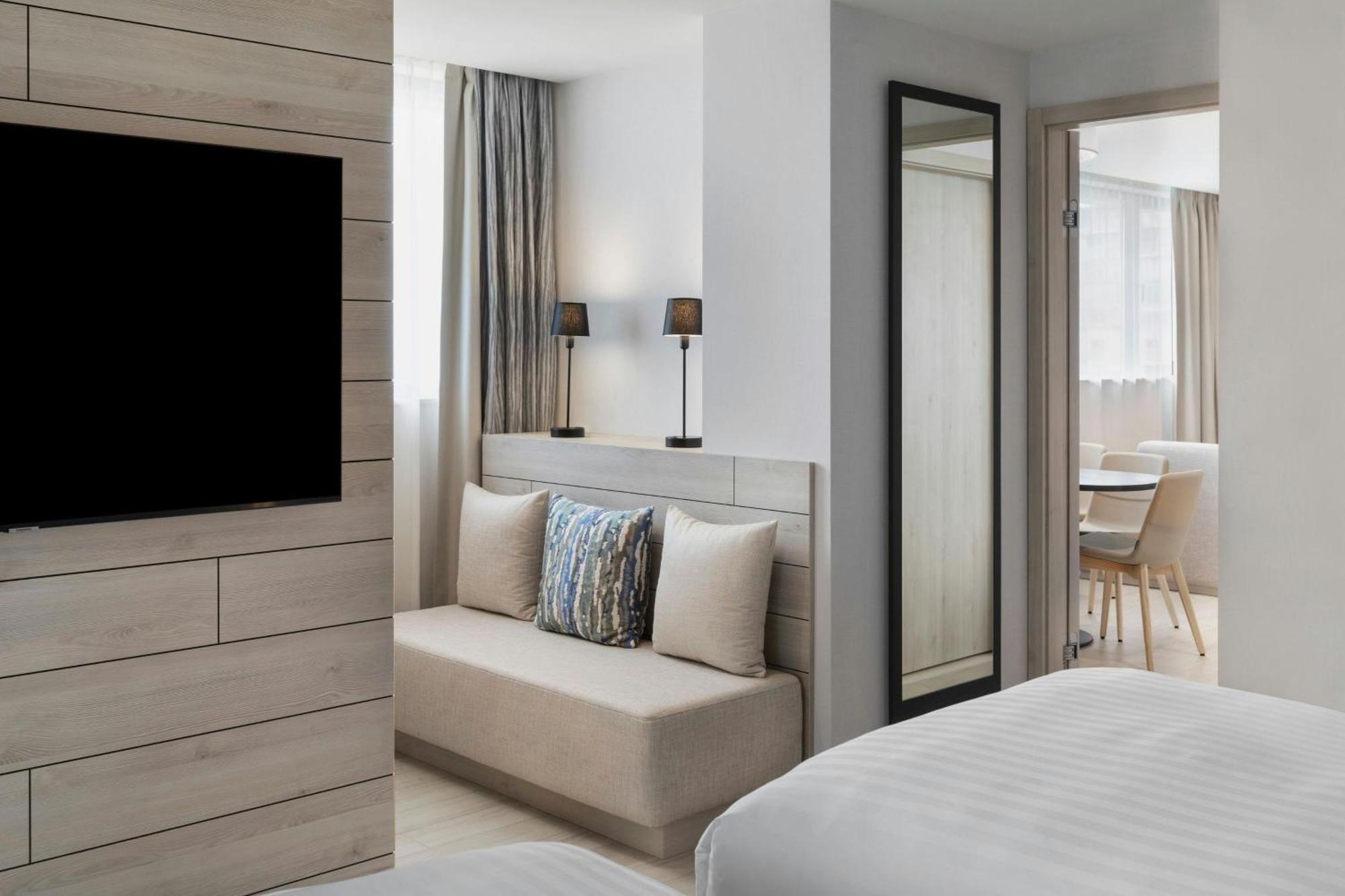 Courtyard By Marriott Batumi Hotel Екстериор снимка
