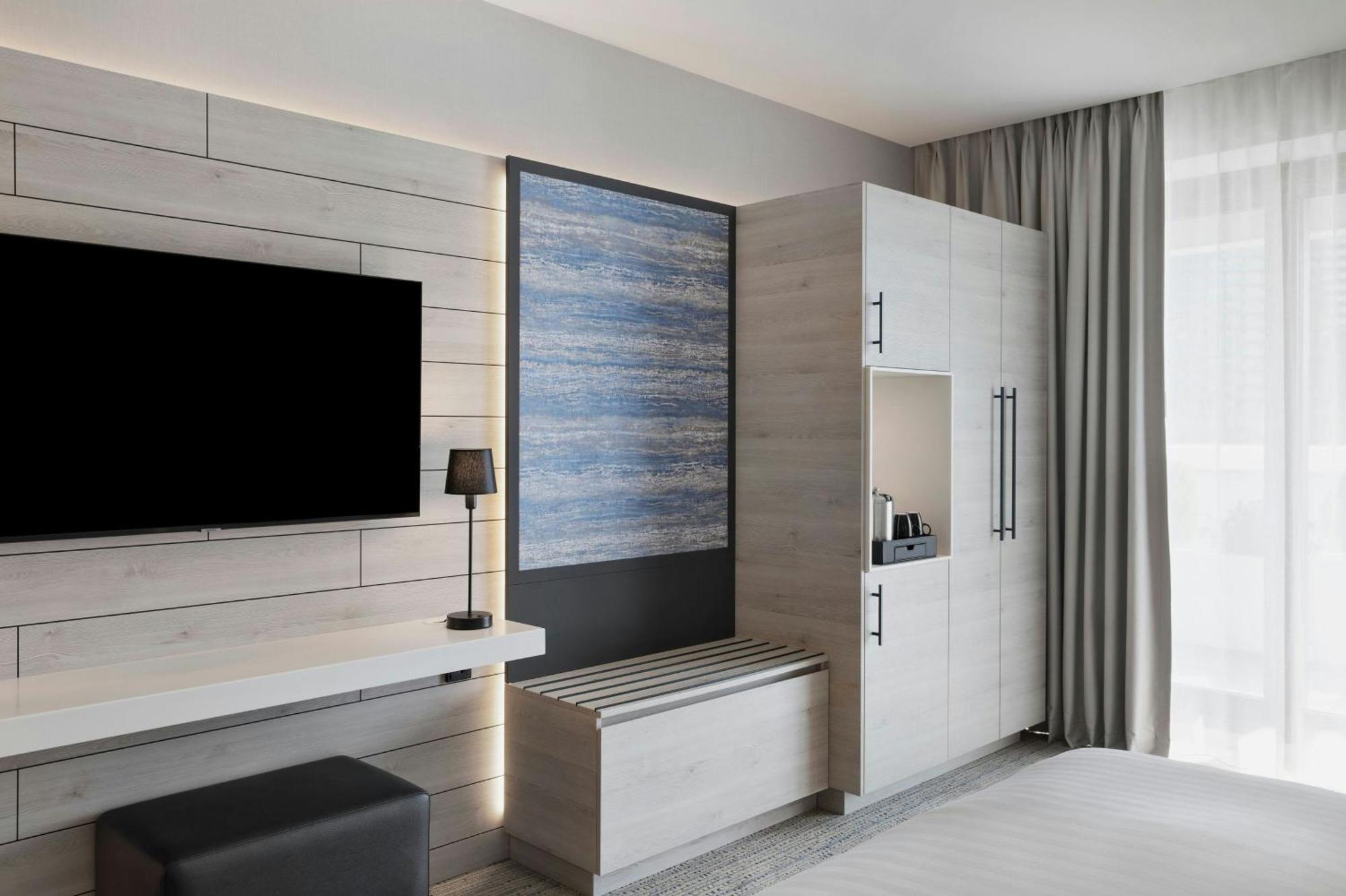 Courtyard By Marriott Batumi Hotel Екстериор снимка