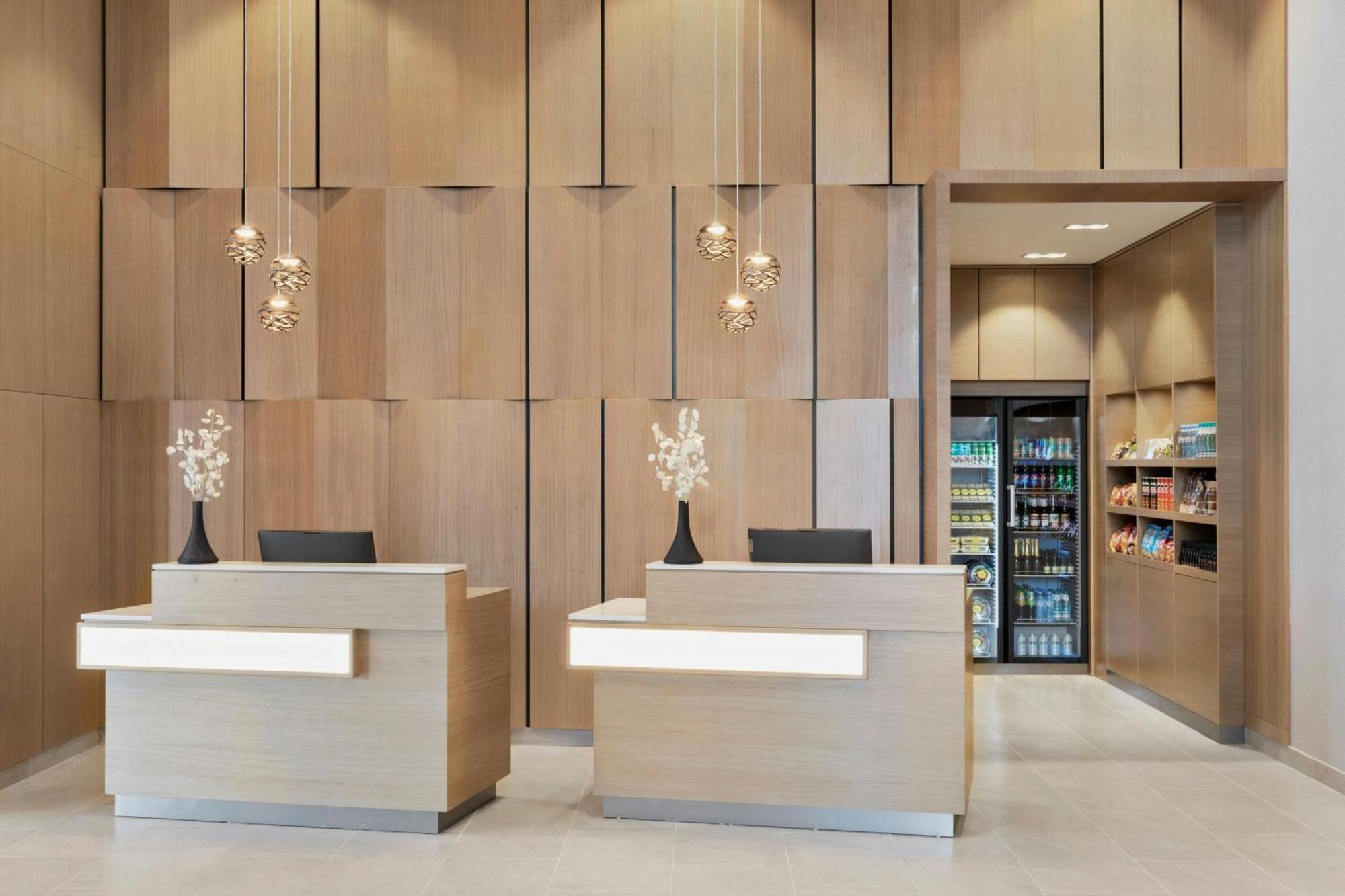 Courtyard By Marriott Batumi Hotel Екстериор снимка